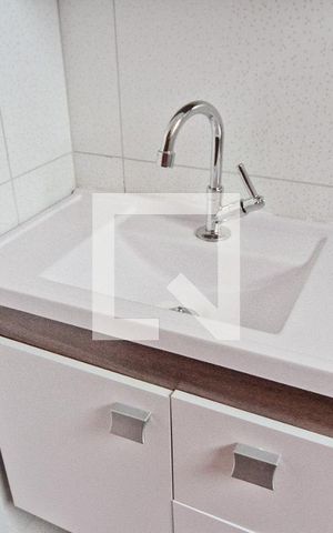 Apartamento para alugar com 65m², 2 quartos e sem vaga Apartamento para alugar com 65m², 2 quartos e sem vagaBanheiro