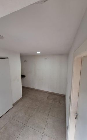 Casa para alugar com 20m², 1 quarto e 1 vaga