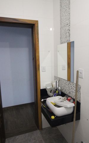 Casa à venda com 180m², 3 quartos e 4 vagasBanheiro 2
