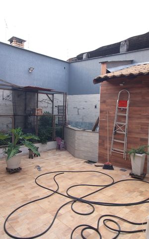 Casa à venda com 180m², 3 quartos e 4 vagasQuintal