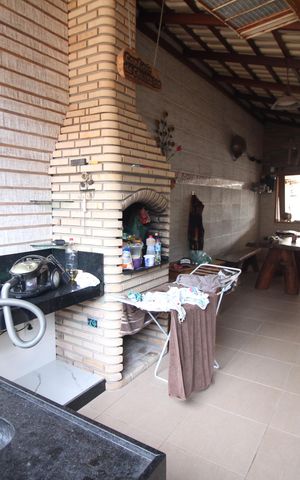 Casa à venda com 180m², 3 quartos e 4 vagasÁrea gourmet