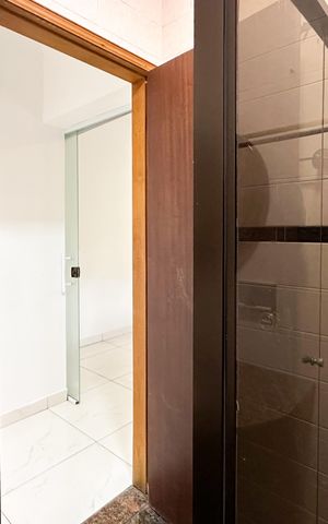 Casa à venda com 216m², 3 quartos e 3 vagasBanheiro Social 2