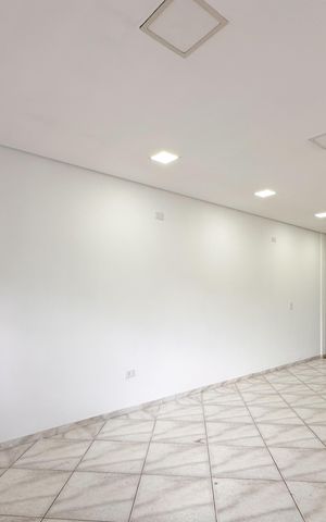 Casa à venda com 216m², 3 quartos e 3 vagasSala