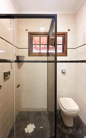 Casa à venda com 216m², 3 quartos e 3 vagasBanheiro Social 2