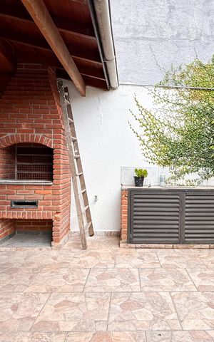 Casa à venda com 216m², 3 quartos e 3 vagasÁrea gourmet