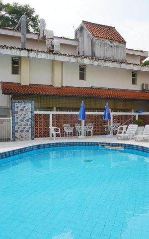 Apartamento à venda com 219m², 2 quartos e 2 vagasÁrea comum - Piscina