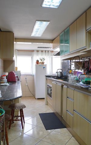 Apartamento à venda com 219m², 2 quartos e 2 vagasCozinha