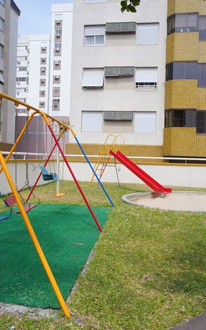 Apartamento à venda com 219m², 2 quartos e 2 vagasÁrea comum - Playground