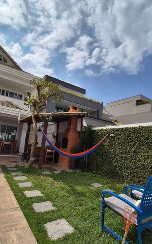 Casa de condomínio à venda com 400m², 4 quartos e 1 vaga
