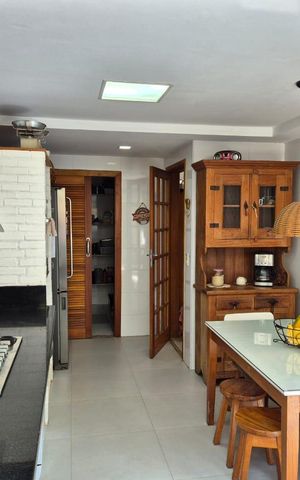 Casa de condomínio à venda com 400m², 4 quartos e 1 vaga