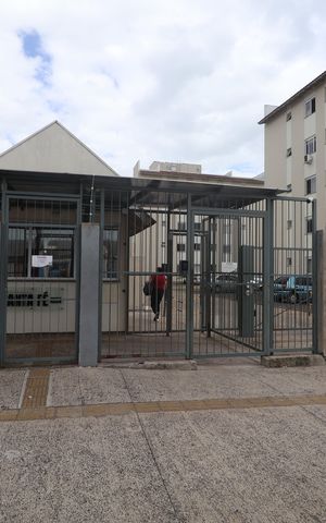 Apartamento para alugar com 50m², 2 quartos e 1 vagaFachada e portaria