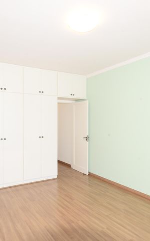 Casa à venda com 300m², 3 quartos e 3 vagasSuíte 2
