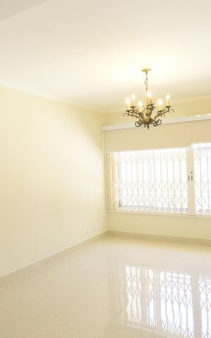 Casa à venda com 300m², 3 quartos e 3 vagasSala