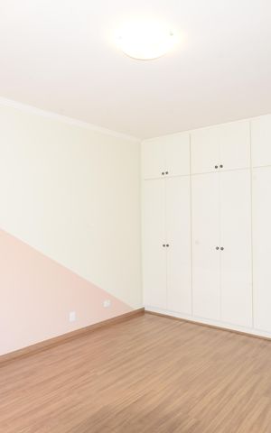 Casa à venda com 300m², 3 quartos e 3 vagasSuíte 2