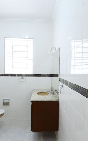 Casa à venda com 300m², 3 quartos e 3 vagasBanheiro