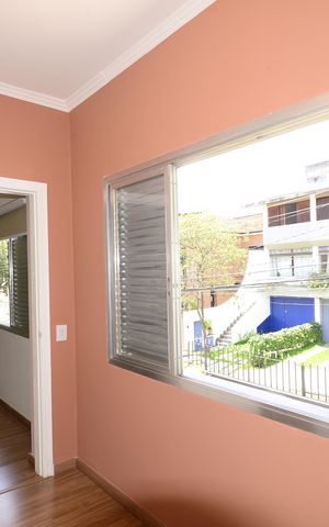 Casa à venda com 300m², 3 quartos e 3 vagasSuíte 2
