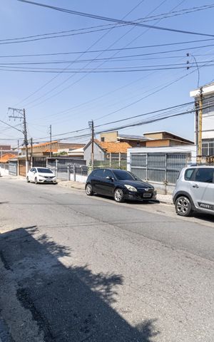 Casa à venda com 224m², 4 quartos e 4 vagas Casa à venda com 224m², 4 quartos e 4 vagasVista da Rua