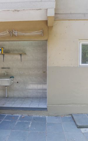 Casa de condomínio à venda com 208m², 3 quartos e 2 vagas Casa de condomínio à venda com 208m², 3 quartos e 2 vagasQuintal