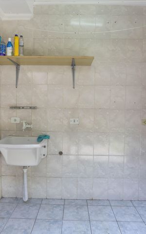 Casa de condomínio à venda com 208m², 3 quartos e 2 vagas Casa de condomínio à venda com 208m², 3 quartos e 2 vagasÁrea de serviço