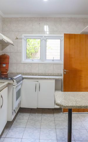 Casa de condomínio à venda com 208m², 3 quartos e 2 vagas Casa de condomínio à venda com 208m², 3 quartos e 2 vagasCozinha