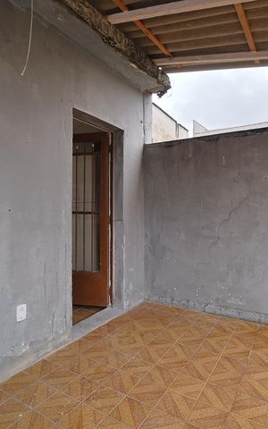 Casa para alugar com 70m², 2 quartos e 1 vagavaranda e Área de Serviço