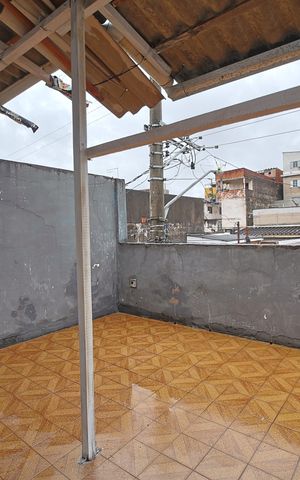 Casa para alugar com 70m², 2 quartos e 1 vagavaranda e Área de Serviço