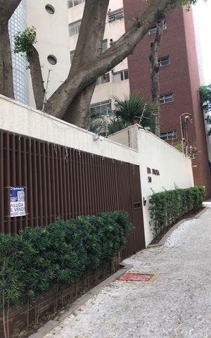 Apartamento para alugar com 235m², 3 quartos e 3 vagas