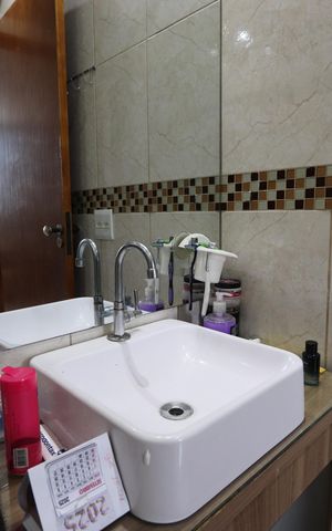 Casa à venda com 200m², 4 quartos e 4 vagasBanheiro Social