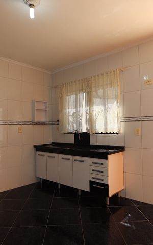 Casa à venda com 200m², 4 quartos e 4 vagasSala e Cozinha Casa 2