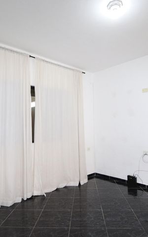 Casa à venda com 200m², 4 quartos e 4 vagasQuarto Casa 2