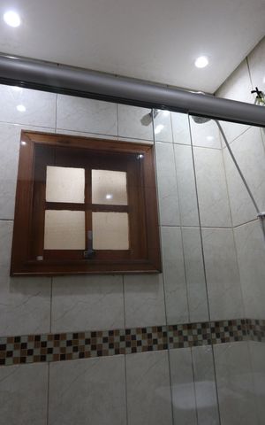 Casa à venda com 200m², 4 quartos e 4 vagasBanheiro Social