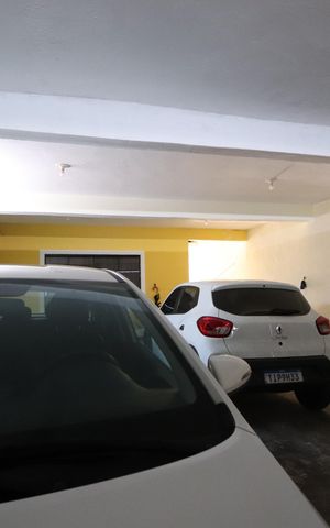 Casa à venda com 200m², 4 quartos e 4 vagasGaragem