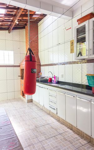 Casa à venda com 187m², 3 quartos e 2 vagas Casa à venda com 187m², 3 quartos e 2 vagasÁrea Gourmet