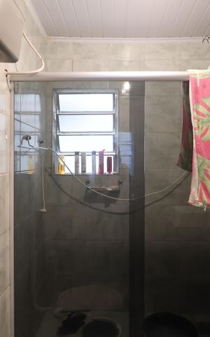 Casa para alugar com 100m², 3 quartos e 5 vagasBanheiro