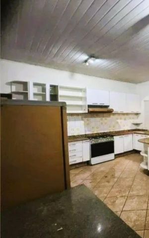 Casa à venda com 345m², 4 quartos e 2 vagas