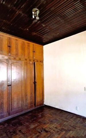 Casa à venda com 345m², 4 quartos e 2 vagas