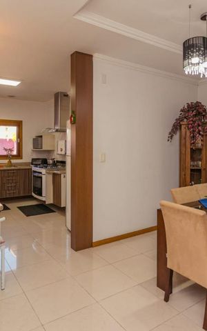Casa de condomínio à venda com 271m², 3 quartos e 3 vagas Casa de condomínio à venda com 271m², 3 quartos e 3 vagasFoto 05