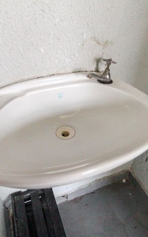 Apartamento à venda com 60m², 2 quartos e sem vaga Apartamento à venda com 60m², 2 quartos e sem vagaBanheiro