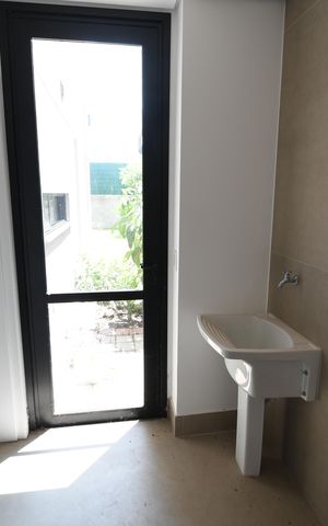 Casa de condomínio à venda com 225m², 3 quartos e 2 vagasÁrea de Serviço