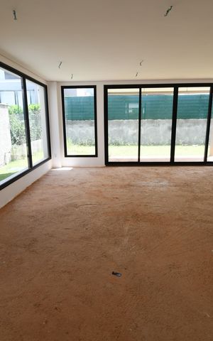 Casa de condomínio à venda com 225m², 3 quartos e 2 vagasSala 1