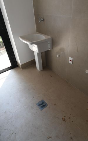 Casa de condomínio à venda com 225m², 3 quartos e 2 vagasÁrea de Serviço