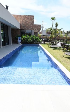 Casa de condomínio à venda com 225m², 3 quartos e 2 vagasÁrea comum - Piscina