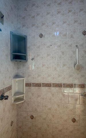 Casa para alugar com 360m², 4 quartos e 2 vagas Casa para alugar com 360m², 4 quartos e 2 vagasBanheiro da Suíte
