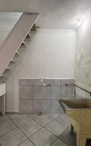 Casa para alugar com 360m², 4 quartos e 2 vagas Casa para alugar com 360m², 4 quartos e 2 vagasÁrea de serviço