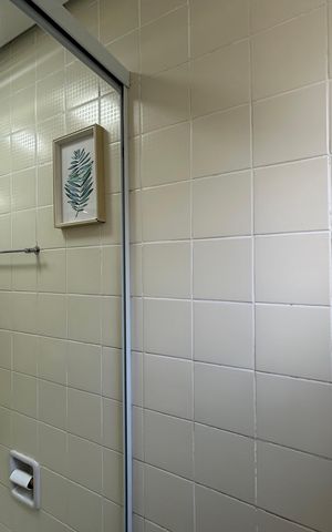 Apartamento à venda com 55m², 2 quartos e 1 vaga Apartamento à venda com 55m², 2 quartos e 1 vagaBanheiro