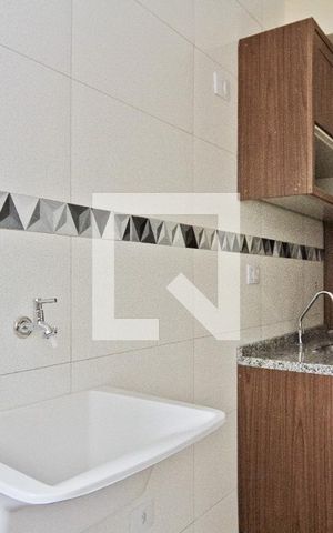 Apartamento para alugar com 65m², 2 quartos e sem vaga Apartamento para alugar com 65m², 2 quartos e sem vagaÁrea de serviço