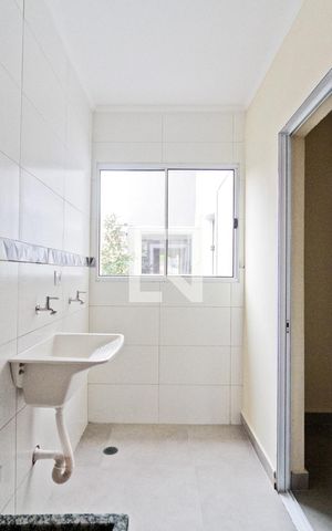 Apartamento para alugar com 65m², 2 quartos e sem vaga Apartamento para alugar com 65m², 2 quartos e sem vagaÁrea de serviço