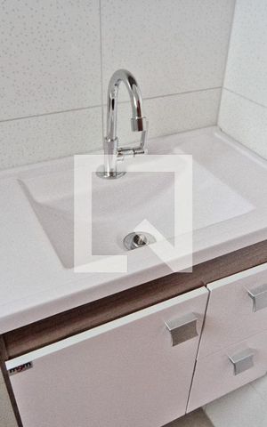 Apartamento para alugar com 65m², 2 quartos e sem vaga Apartamento para alugar com 65m², 2 quartos e sem vagaBanheiro
