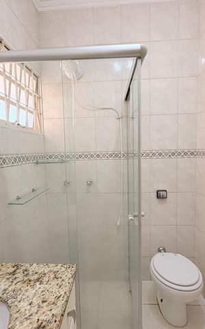Casa à venda com 310m², 4 quartos e 3 vagasBanheiro Social
