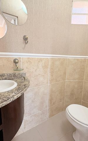 Casa à venda com 310m², 4 quartos e 3 vagasLavabo
